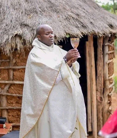 Universitarios Católicos tweet media