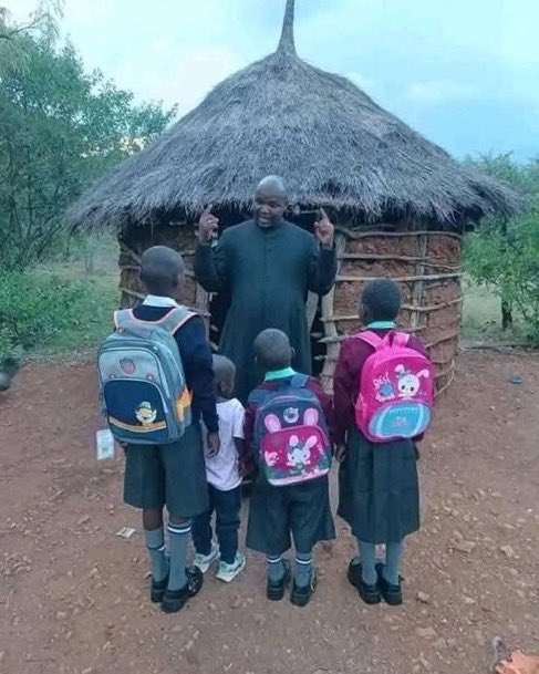 Asesinan a tiros en Kenia al sacerdote Alois Cheruiyot Bett. Llevaba durante cuatro años sirviendo a Dios como sacerdote.

Fue asesinado mientras cumplía con sus deberes pastorales.

La fe se forja en el fuego de la persecución. Que su testimonio, como el de tantos mártires, nos