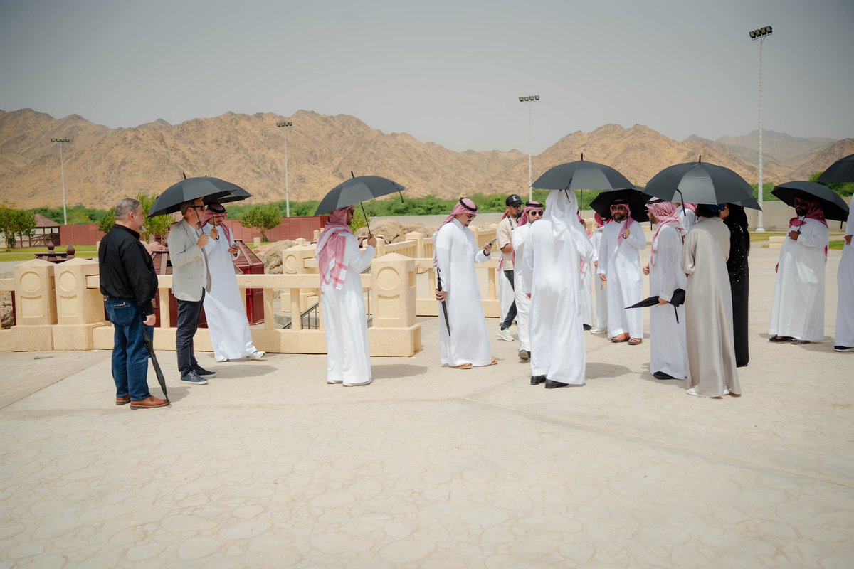 Haseed2020's tweet photo. ضمن اهدافنا لتطوير وجهات للسياحة الريفية , تشرفنا بتنسيق زيارة ميدانية لموقع العين الحارة بمنطقة مكة المكرمة , للعمل على تطوير الموقع مع شركائنا الاستراتيجيين.

#السياحة_الريفية 
#رؤية_2030 https://t.co/Wx2IzQSHox