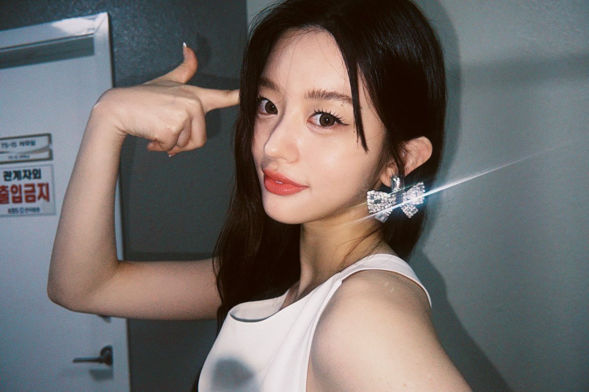 minjuspic's tweet image. these pics of minju 🔥