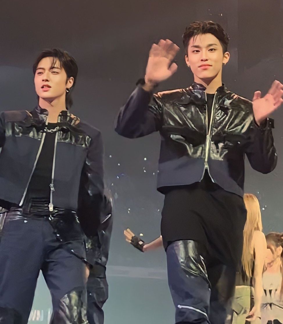 _abyp's tweet photo. this is such a dangerous duo https://t.co/UIxOO5S1T7