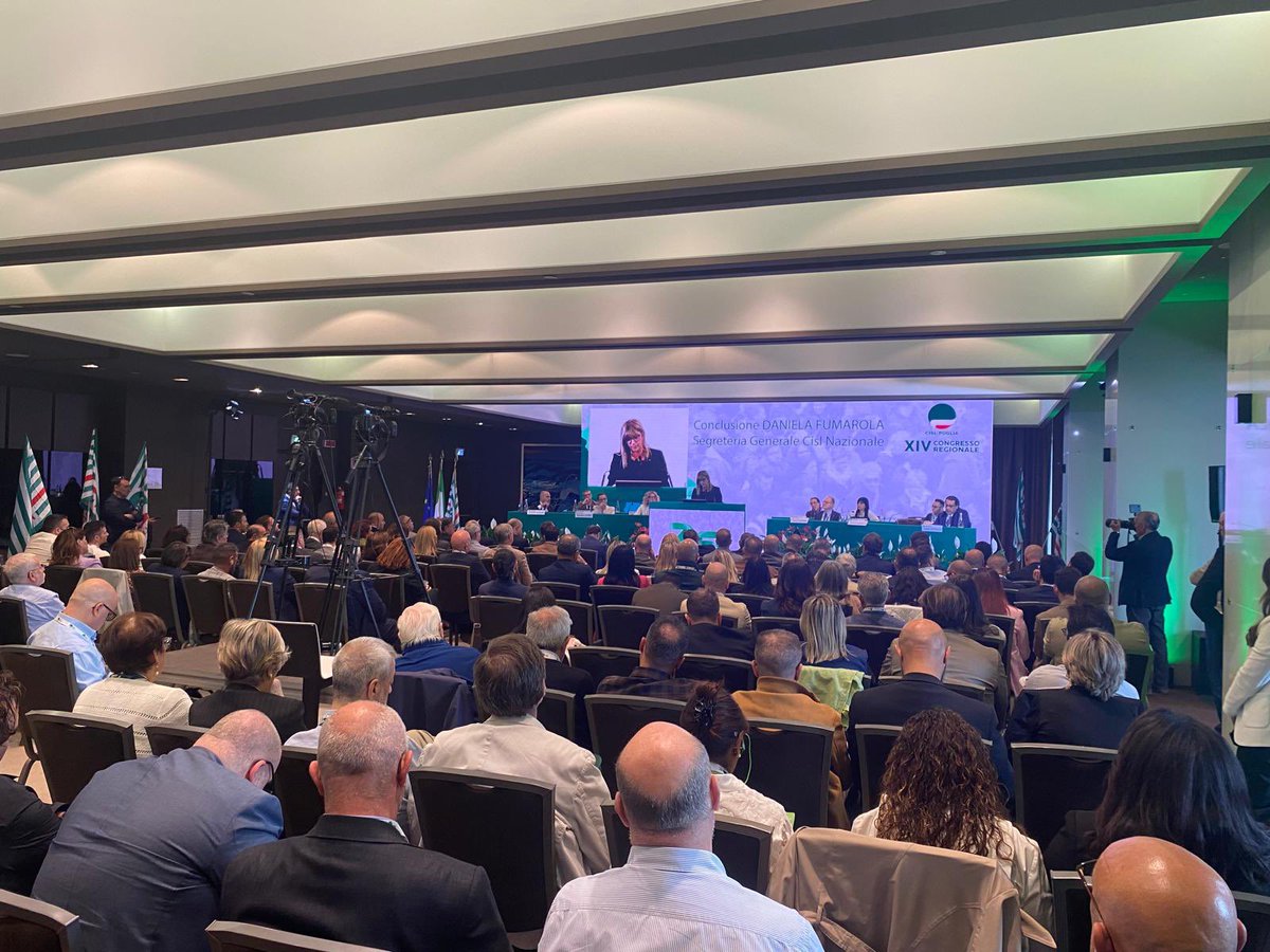 #DanielaFumarola a Bari: “Secondo i dati dell’ISTAT, al 2042 la Puglia perderà oltre 418mila abitanti, 1/3 dei quali nei comuni delle aree interne, dove oggi risiede il 22% della popolazione con conseguente perdita di capitale umano, forza lavoro, capacità di innovazione, energie