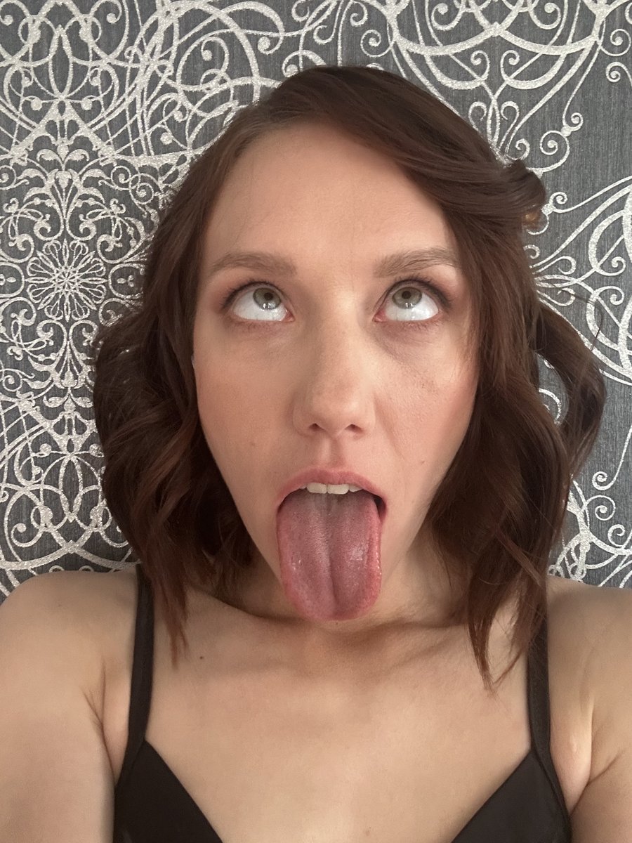 IndyLixxx's tweet photo. My first ever porno comes out tomorrow!
Filmed in Prague 😈.

Piss drinking, 100% anal with a BBC. https://t.co/oKJR8hsI5k