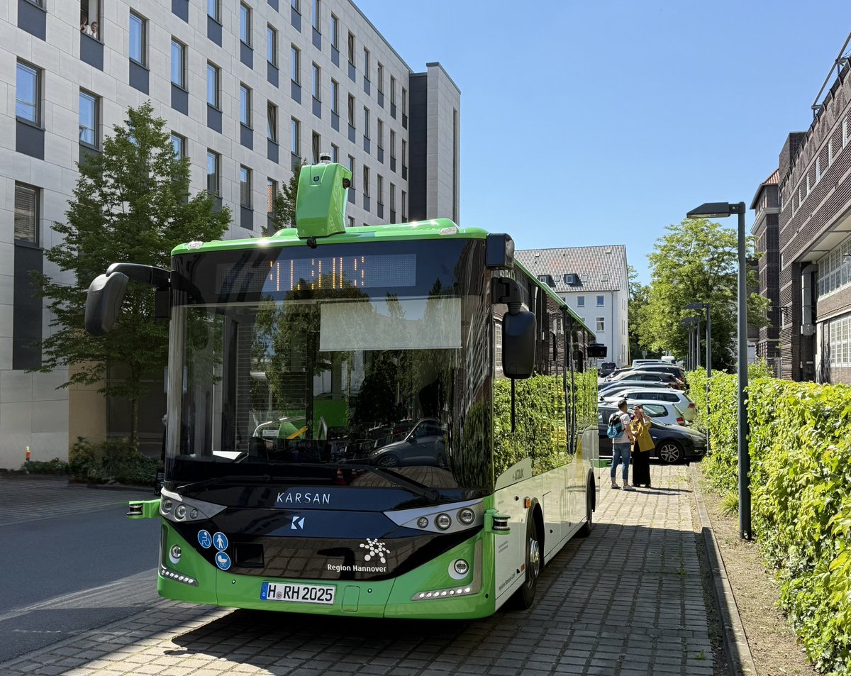 TurkishCentury's tweet photo. 🚌 Turkish smart vehicle maker @KarsanTR's #eATAK Level-IV autonomous busses became the first AI-driven public services vehicle to be approved by the German Federal Motor Transport Authority (KBA). 🇹🇷🇩🇪 #KARSAN https://t.co/MD0PsTeF5t