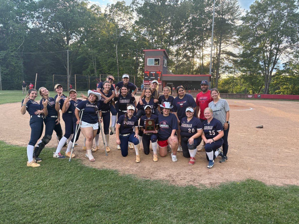 🔥 REGIONAL CHAMPIONS🔥
Varsity Softball shut out East Wilkes 4-0 last night to take the series in just two games and claim the REGIONAL TITLE! The Lady Cardinals are on their way to the STATE CHAMPIONSHIP next weekend! 💍💍💍#CardinalPride