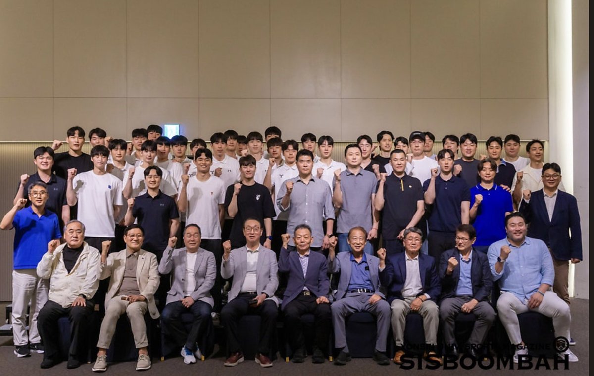 hhoon_0816's tweet photo. 연세대 농구부 OB 정기총회 #허훈 https://t.co/Sc8uOgnAoT