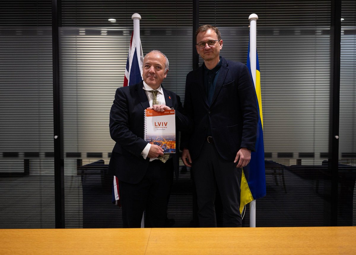 Mike Kane MP (@mikekanemp) on Twitter photo 🇬🇧🇺🇦 I was honoured to meet <a href="/serhiykiral/">Serhiy Kiral</a>, Lviv's Deputy Mayor, last week to present the findings of a study looking at creating vital new transport hubs in Lviv, funded by <a href="/transportgovuk/">Department for Transport</a> as part of our 100-year partnership.
More details here 👇
linkedin.com/posts/gleeds_g… 🇬🇧🇺🇦 I was honoured to meet <a href="/serhiykiral/">Serhiy Kiral</a>, Lviv's Deputy Mayor, last week to present the findings of a study looking at creating vital new transport hubs in Lviv, funded by <a href="/transportgovuk/">Department for Transport</a> as part of our 100-year partnership.
More details here 👇
linkedin.com/posts/gleeds_g…