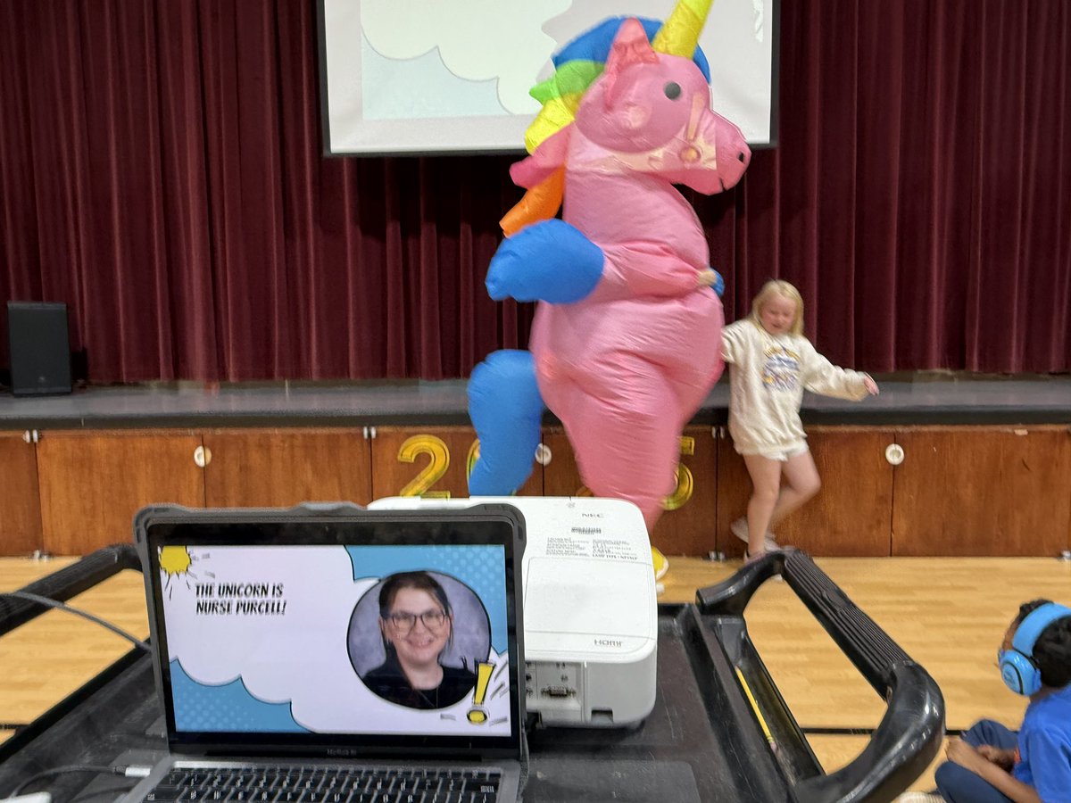 jg_risinger's tweet photo. Closed out an amazing year with a Surprise Masked Dancer Assembly 🙌✨ because KIDS! https://t.co/rrKht1y56z