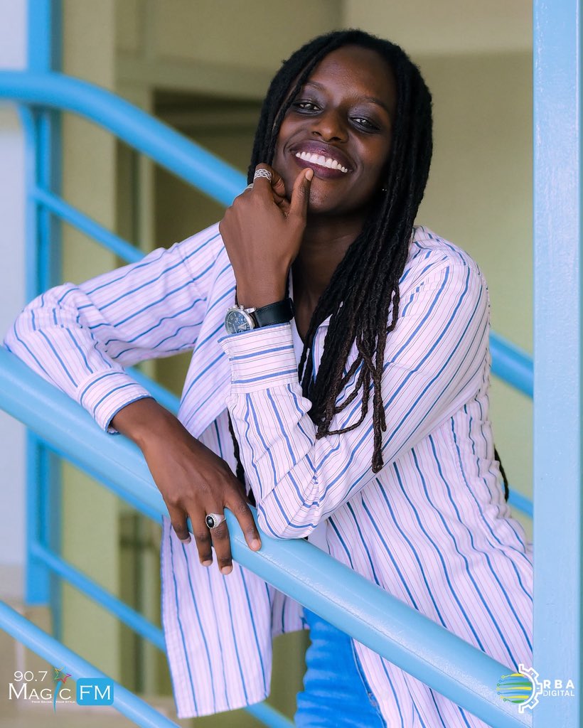 MagicFmRadio's tweet photo. You already know 🥳 the #MagicDrive is the only way to ride into the weekend right! 🎶🔥
Catch the vibes with @Inesghislaine on 90.7, 99.3 & 101.3
#MagicFM #YourSoundYourStyle
📸 @visualcolour https://t.co/QuTdbAfuOV