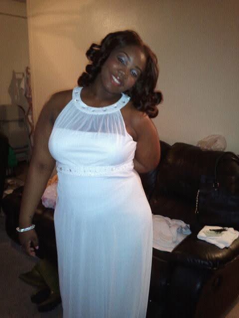 PrincesssDes__'s tweet photo. @BrookieJ07 Honorable mention #prom2012 this don’t gotta count I just like this picture lmaoooo https://t.co/kYZ0rNe9nH