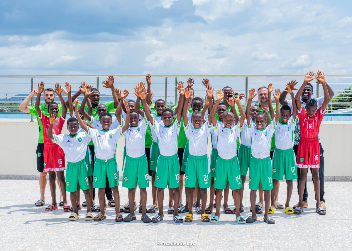 academie_kpc's tweet photo. ⚽️ 𝐏𝐫𝐨𝐦𝐨𝐭𝐢𝐨𝐧 3 - | 𝐒𝐞𝐩𝐭𝐞𝐦𝐛𝐫𝐞 2025
▪︎C'est désormais Officiel, nous vous présentons la 3éme Promotion.
▪︎Welcome à vous jeunes talents !!!
----
#AcademieKpc #match #promotion3
@th_guillou https://t.co/wVHK55XyPy