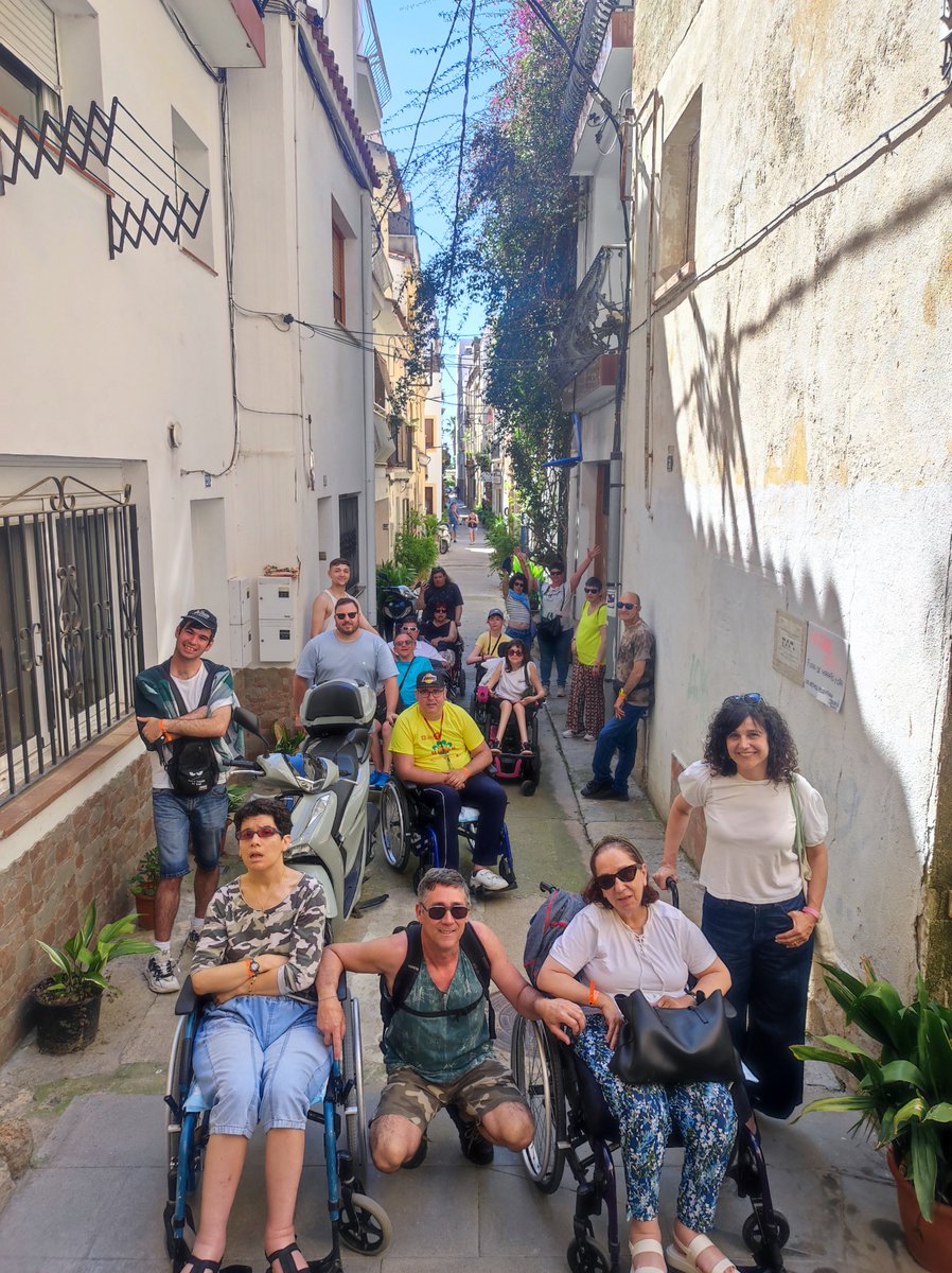 ASPACE_Huesca's tweet photo. Ya ha vuelto el primer turno de vacaciones con energías renovadas, y hablando con ilusión de cómo han disfrutado de Santa Susana, Blanes, la ciudad condal...encantados con sus baños en el mar.
Con ganas de repetir.
En pocas semanas se irá el segundo turno...ya os contaremos... https://t.co/QFtb03B1I8