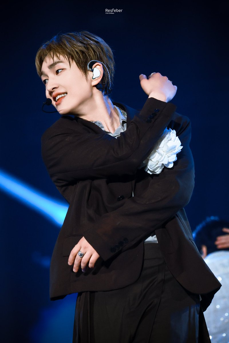 Resfeber0525's tweet photo. 📸
250523 
SHINee World VII

#ONEW #온유 #オニュ 
#SHINee #샤이니 #シャイニー https://t.co/lZB30lBHAp