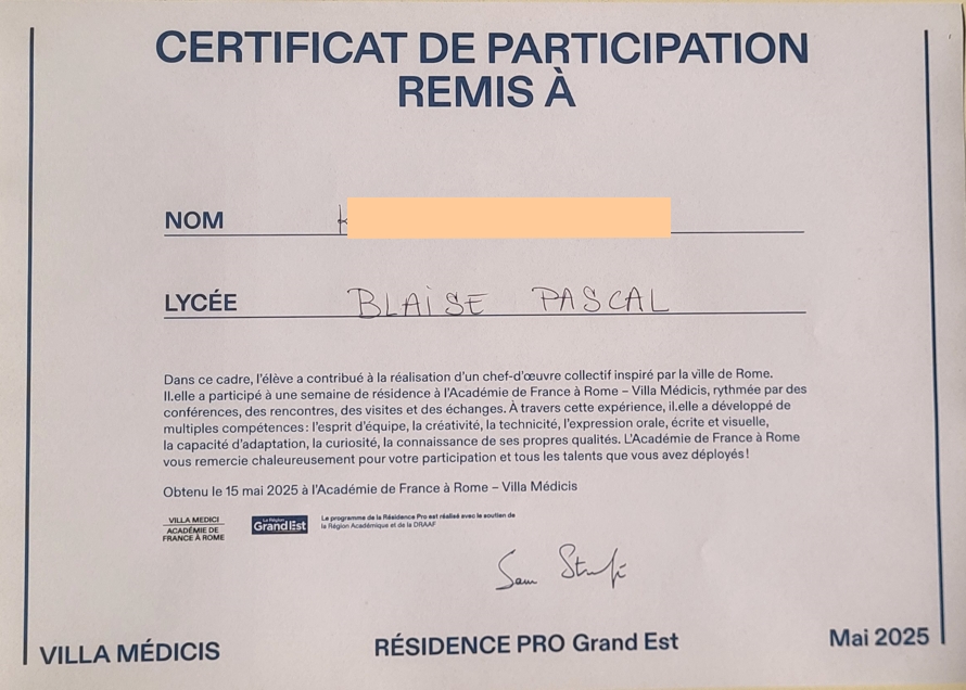 LBPascalForbach's tweet image. 👏 Petite cérémonie ce jeudi pour féliciter les élèves engagés dans le projet Villa Médicis. En présence de M. Valiorgue et de Mme Skrzypczak, les certificats de participation leur ont été remis. Bravo pour leur investissement dans ce beau projet culturel ! 
@pf_mourier
@cabbeke