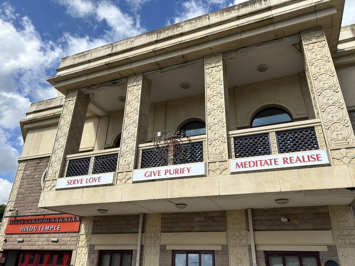Year five were  thrilled to meet a wedding party during their visit to the Hindu temple ….