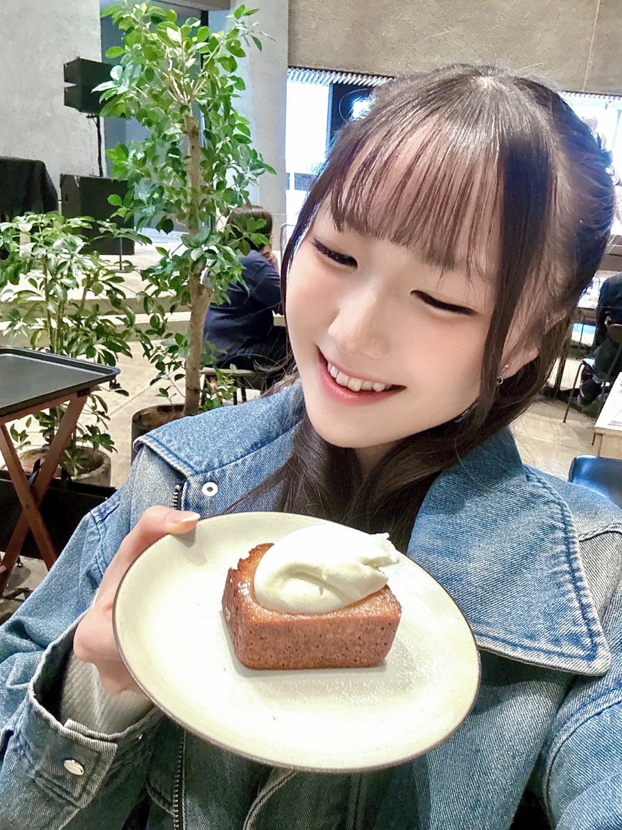 moka_idolbuu's tweet photo. おつもかです☕️
#MINIE と同じ建物内(お隣)にある
#ULO さん!☕️🍰🍝🥂🫧
お食事やお茶をしたり
お酒も楽しめる
オシャレで素敵な空間なの🥺💭✨️
何をいただいても とっても美味しくて、
何度も足を運びたくなるお店🍽♡
ALTも👀💐
#福井駅 からすぐ🫶
#ミニエ
#福井グルメ
#ほくりくアイドル部 https://t.co/KrYeBxfBE9