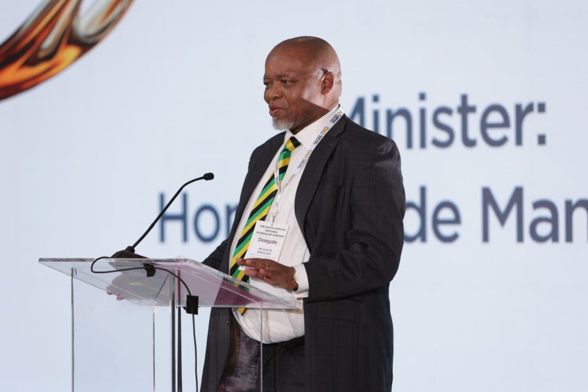 SACentralEnerg1's tweet photo. A landmark moment for South Africa's energy sector. The CEF Group is proud to witness the official launch of the South African National Petroleum Company today. SANPC is poised to enhance our nation's energy security and drive economic growth.
#CEF #SANPCLaunch #SAEnergy https://t.co/3mzicgfbMi