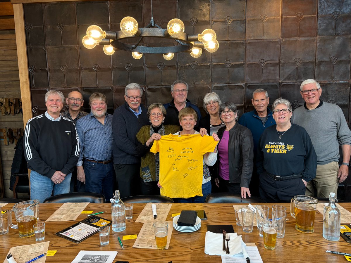 Last night several members of the BPE class of '75 gathered in Halifax to celebrate their 50th anniversary! Included in this group are Hall of Famers Nigel Kemp, Judi Rice, Joan Langley and Tigers supporter Dr. Cathy J. Campbell, just to name a few!

Once a Tiger, always a Tiger!