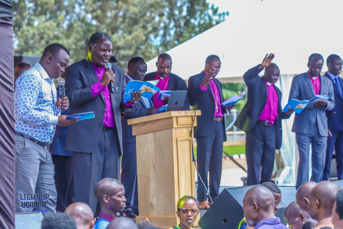 lightupuganda's tweet photo. God restores us when we repent: When we repent and pray, God turns His face back to us, restoring our relationship with him, and the land. Sin draws us away from God (Isaiah 59). Bishop Joshua Lwere
https://t.co/wnFVbcVgFh
#lightupuganda #lightupugandaforjesus #PatienceRwabogo https://t.co/uQNaal1doD