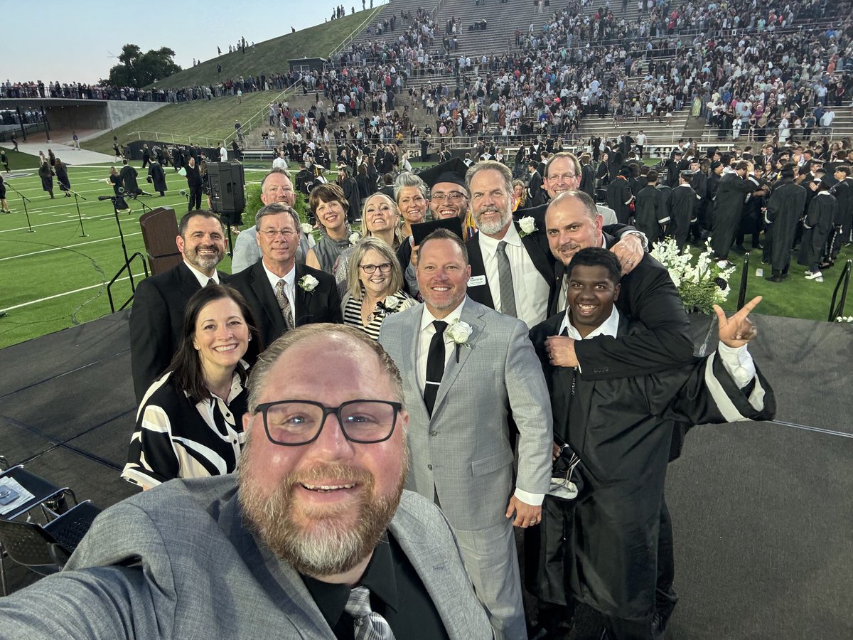 ACUwildcat71's tweet photo. ⁦@CanyonISD⁩ beautiful night yesterday for a graduation. Congratulations to RHS Class of 2025. Thank you to our School Board! https://t.co/pZkz6XJrPa