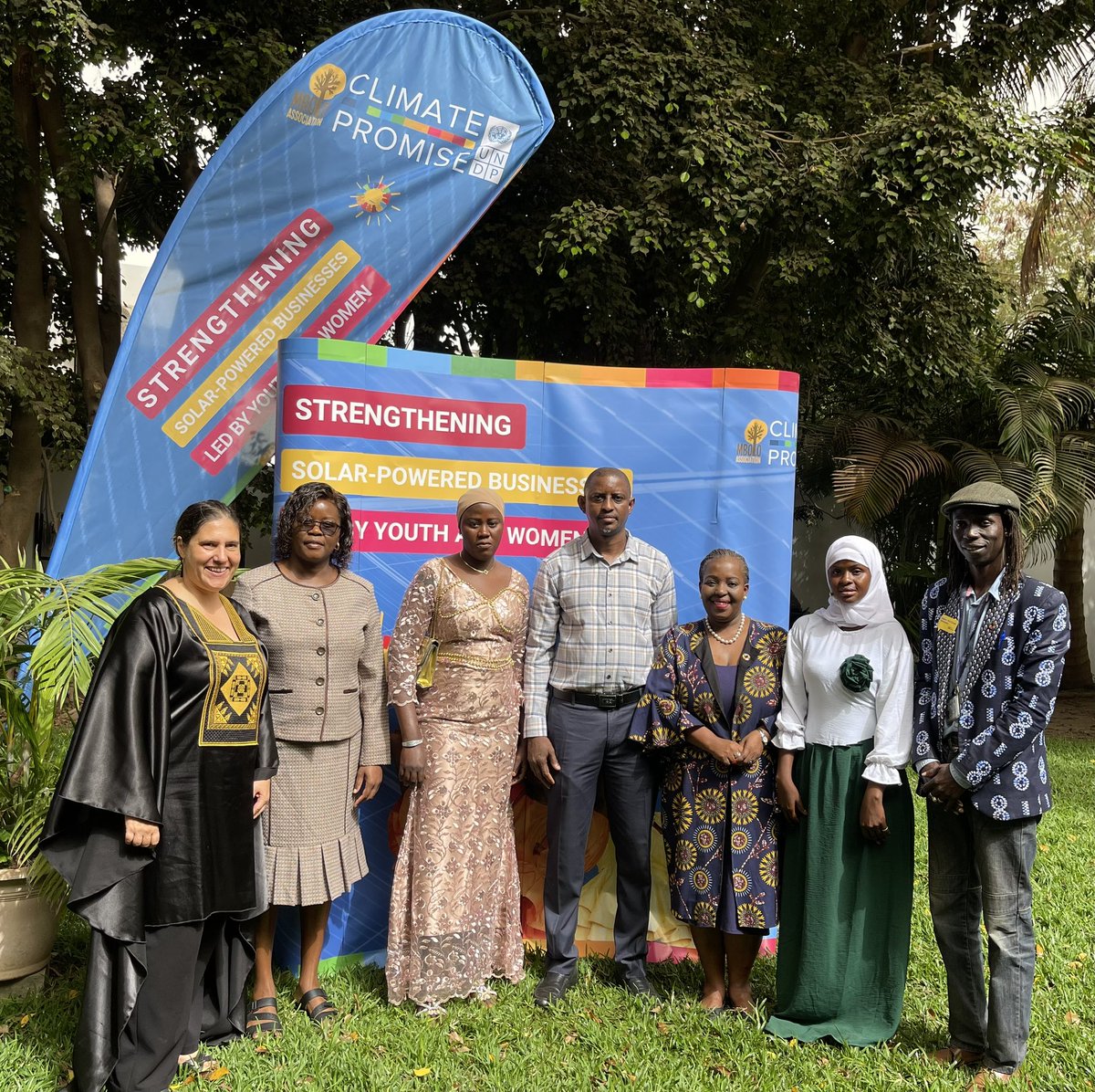 UNDP_TheGambia's tweet photo. Powering change, one idea at a time!

Celebrating homegrown climate solutions &amp; innovation in The Gambia. With support from @UNDP’s Climate Promise, 5️⃣ CSOs received $35,000 each to ⬆️ clean energy solutions for youth &amp; women-led enterprises &amp; drive #ClimateAction. https://t.co/QvD7SMglDF