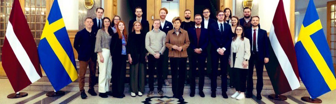 Latvijas un Zviedrijas jauno profesionāļu programma ļauj iepazīt Latviju un paplašināt sadarbību starp mūsu tautām un valstīm. Drošība, ekonomika, vērtības- šīs tēmas dominēja dzīvīgajā diskusijā.
🇱🇻🇸🇪
