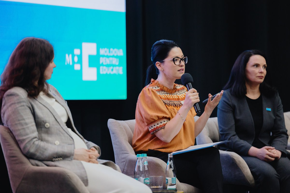 UNFPAMoldova's tweet image. 🎯 #EduLIFE — a model of innovation in Moldova's education system!
At #EducationWeek, @UNFPAMoldova showcased the program in a panel on the future of education &amp;amp; model schools. #EduLIFE invests in teacher training, health ed, friendly spaces &amp;amp; free menstrual pads for girls.