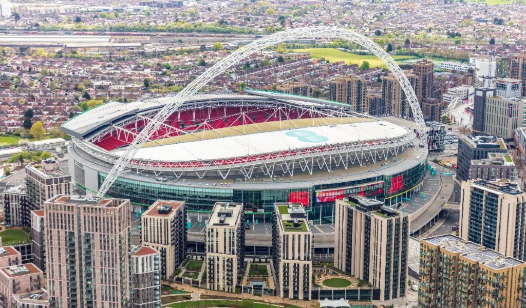 Attending the play off final this weekend? Make your matchday experience seamless by parking at The Hive Stadium.  The Hive is just a short walk to Canons Park tube station, with a quick 10-minute journey to Wembley Park Station. 
#SheffieldUnited #Sunderland #Playoffs
