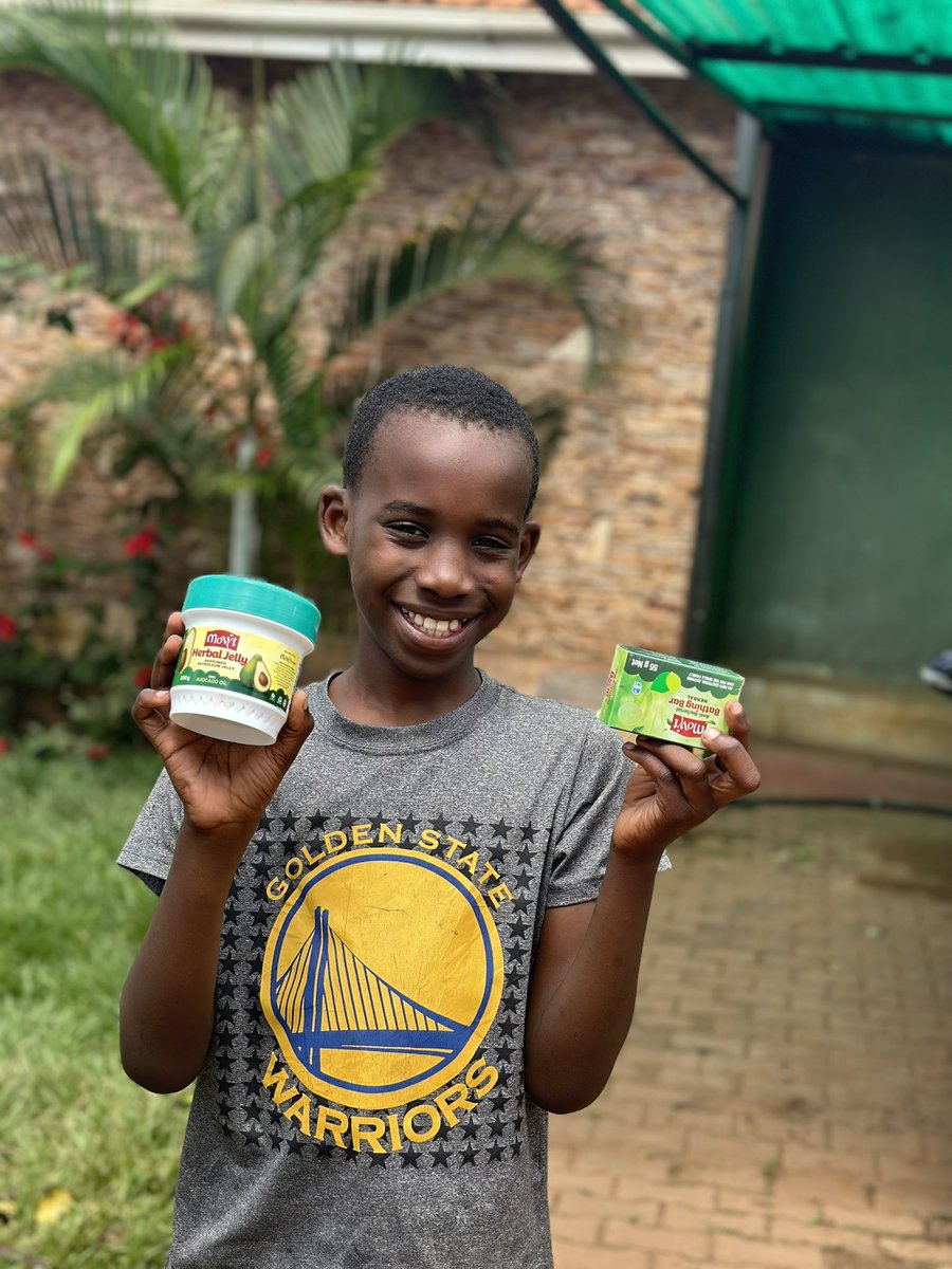 Rachealkyy's tweet photo. The things that bring smiles to my nephews are such gifts
You can shop today the #NewMovitHerbal products and other Movit products where you stand a chance to win exciting products 

#BeeraMuClass2 https://t.co/Nr9E3Jd9Ff