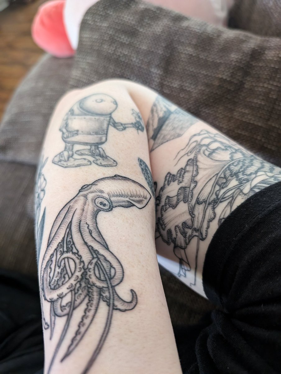 Also new tattoo!! Just got the squid yesterday :)