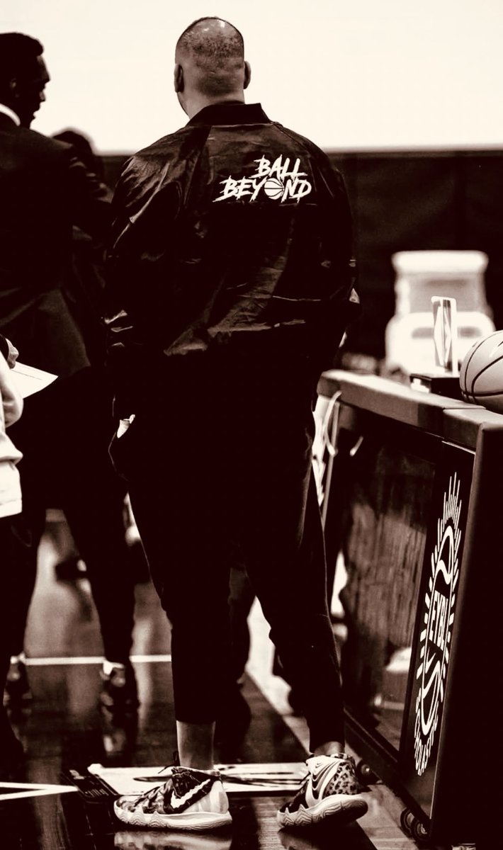 Here’s some straight talk for anyone trying to break into sports! 

Relationships are EVERYTHING.
No cold email, resume, or perfect pitch beats a trusted relationship. Build genuine connections and be relentless, you can never give up! 

#mindset