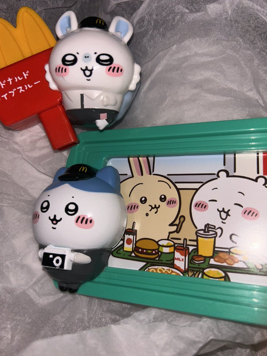 vixie_saki's tweet photo. 今日はハッピーセットのちいかわの第2段が出たので買いに行きましたー💓ちいかわ大好きで第1段の時も行ったけどなかなか欲しいの出なくて悲し〜😢😢 https://t.co/4ciXQojgF6