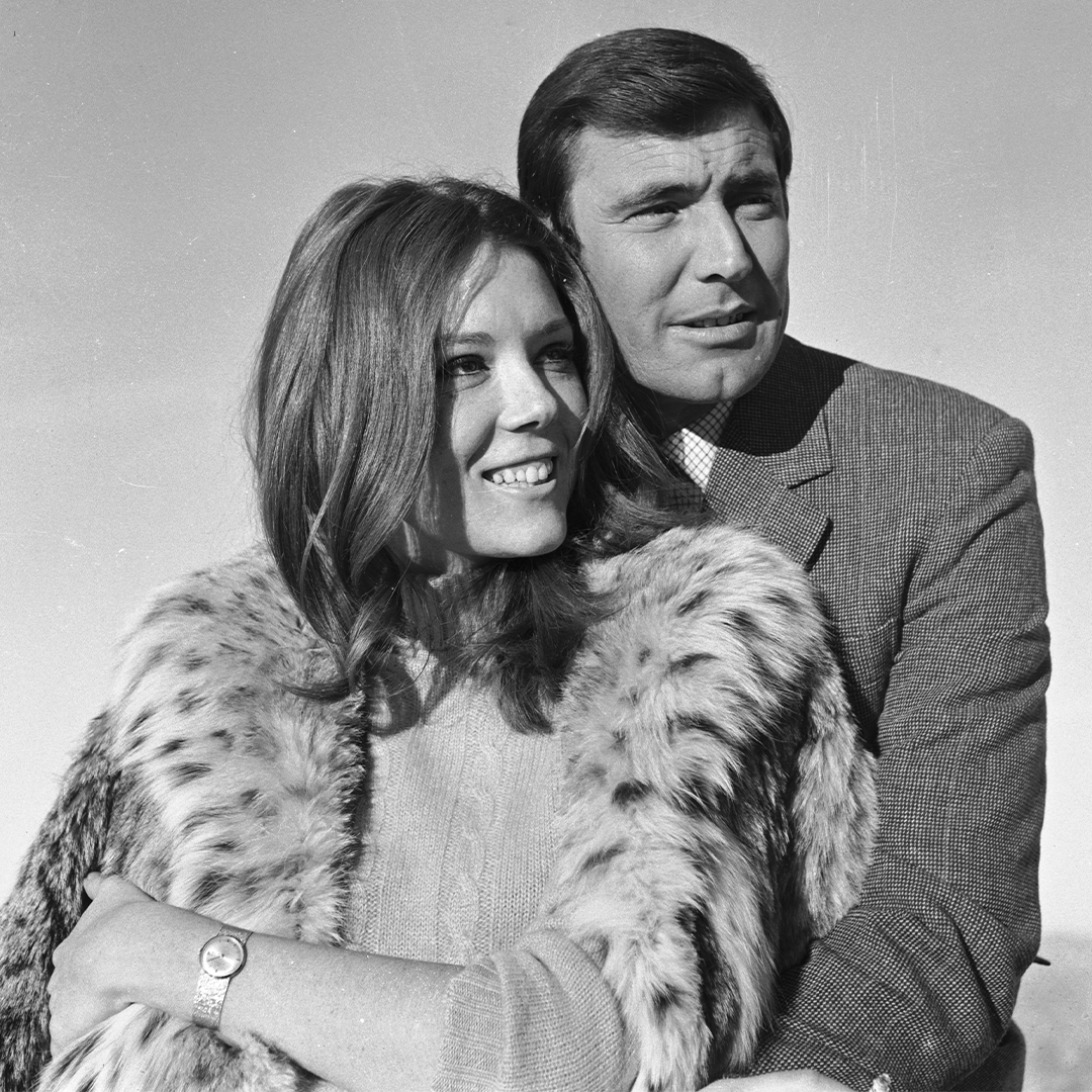 007 tweet picture