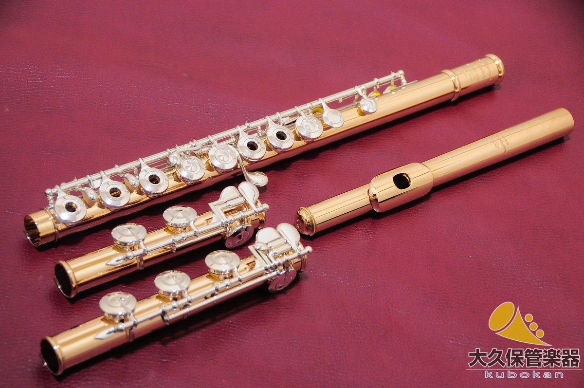 明日公開予定より珍しい1台をピックアップ🫣
1980年代に少数製作されたMIYAZAWA 8Kゴールドフルート、Handmade Type I(トーンホール引き上げ)。足部管はC、H両方付属。美品です😍