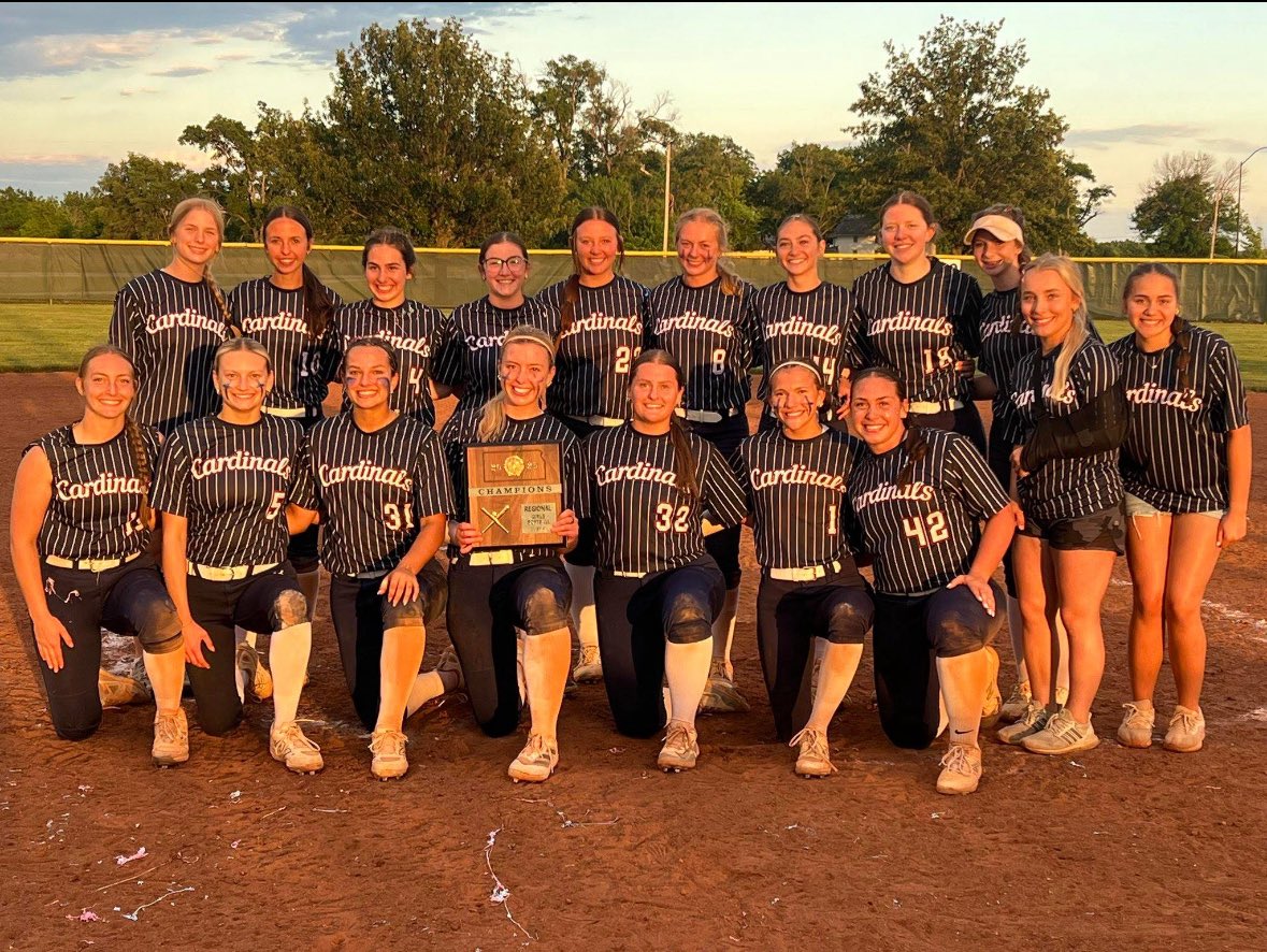 Girls continuing the great tradition of women’s athletics at Eudora HS!!!

3 Regional Championships to add to the hallway. Track, soccer (first in school history) and softball!

Consistent effort paying off!!! 

Onto STATE!

#CardinalSTRONG