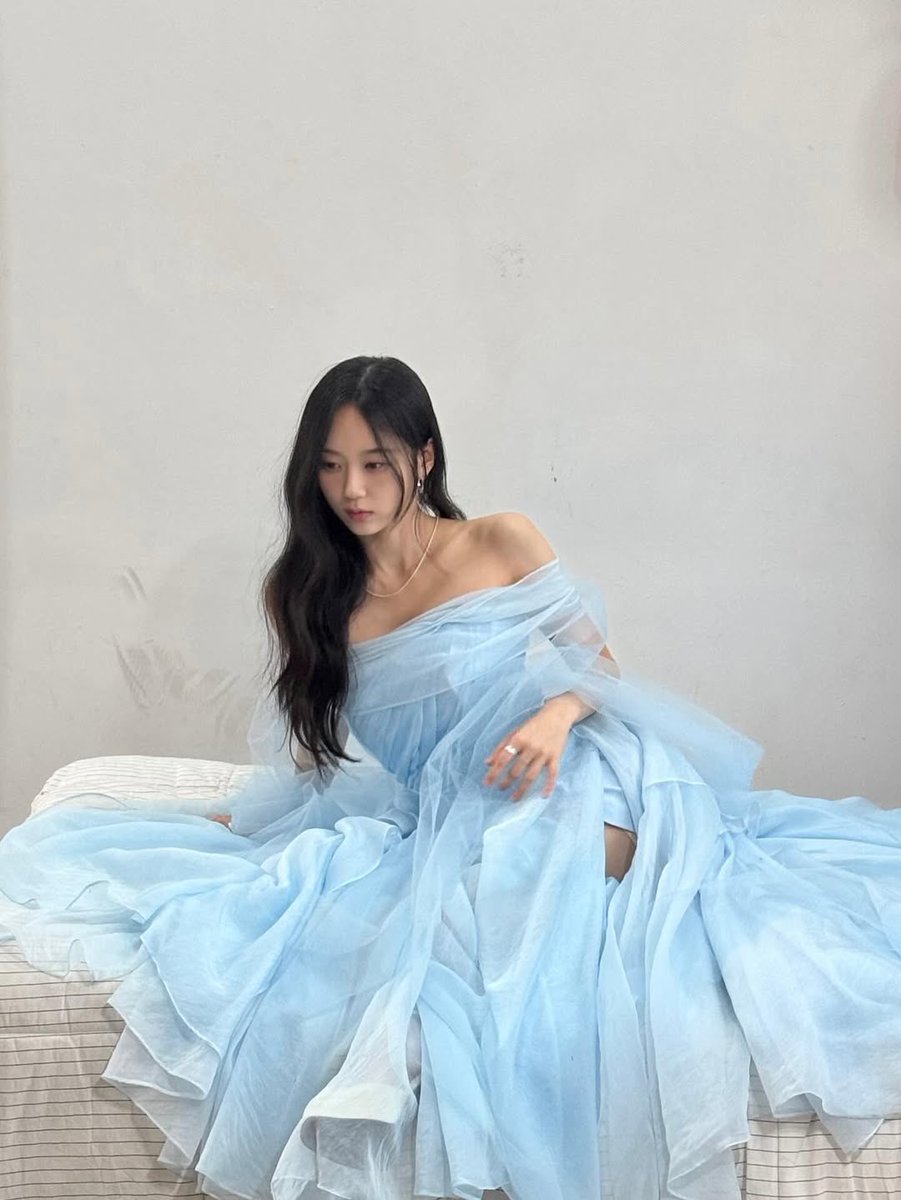 bsh_archive's tweet photo. 250523 인스타그램 게시물

🩵🐋🕊️🤍 https://t.co/Zsgym2D3KW