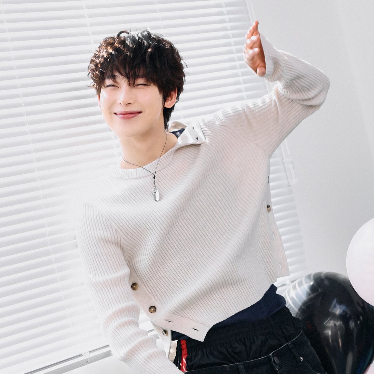 enhacake's tweet photo. my beautiful princess 🥺

 #선우 #SUNOO https://t.co/IrXmvz02Au