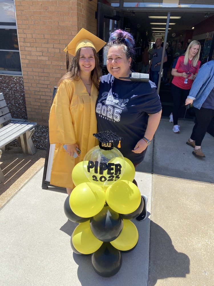 ZumLewis_Clark's tweet photo. Mrs. Littlepage has spent a half-decade as the "front door" of Lewis and Clark. She's seen countless Trailblazers come and go.
Today she greeted a true VIP - her daughter Piper!
THIS is why we do this. For these moments, years down the line. #EquiptoExcel #FZGradWalk2025 https://t.co/JrM3M7tpSL