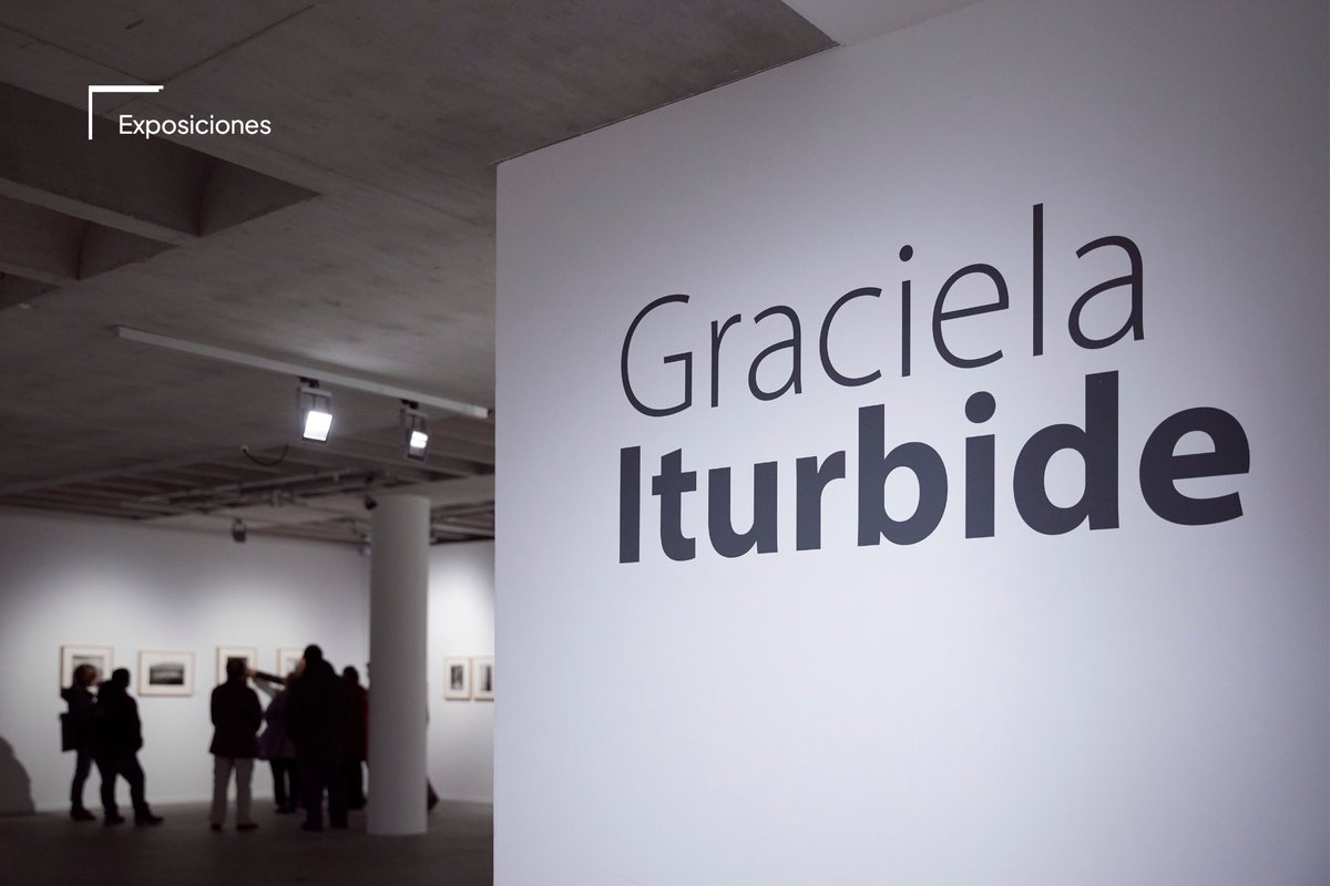 FundacionBarrie's tweet photo. Graciela Iturbide acaba de ser galardonada con el Premio Princesa de Asturias de las Artes, merecidísimo reconocimiento a una mirada que ha sabido capturar como pocas la poesía de lo cotidiano. 

En 2018, más de 150 imágenes de la fotógrafa mexicana fueron expuestas en nuestra sede con motivo de la monográfica que le dedicamos junto a @mapfreFcultura.

Hoy, este premio reconfirma lo que ya sabíamos: que su obra es imprescindible.

#ExposicionesBarrié #GracielaIturbide #PremioPrincesadeAsturias2025 #Fotografía