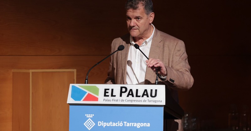 Veolia_Cat's tweet photo. Avui, a Tarragona, amb @Dipta_cat i @ematsa, reflexionem sobre els reptes climàtics i normatius que impacten en els sistemes de drenatge urbà, amb les experiències de diferents agents del sector.