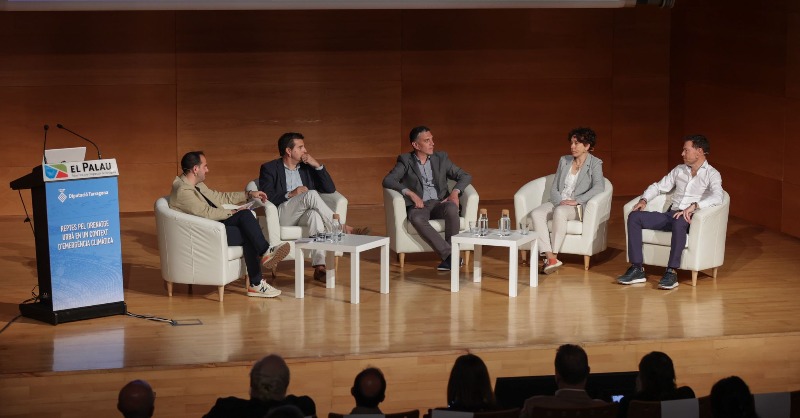 Veolia_Cat's tweet photo. Avui, a Tarragona, amb @Dipta_cat i @ematsa, reflexionem sobre els reptes climàtics i normatius que impacten en els sistemes de drenatge urbà, amb les experiències de diferents agents del sector.