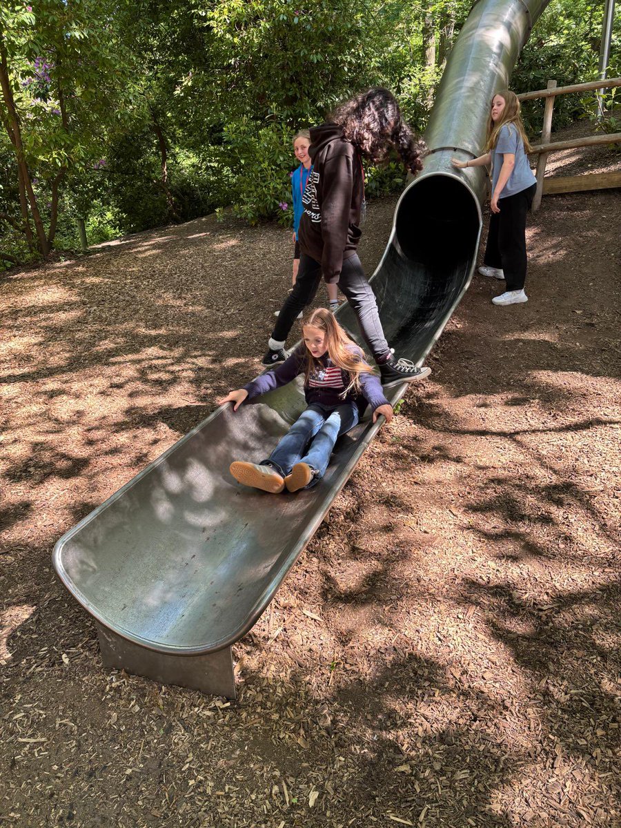 Long Benn Academy tweet media