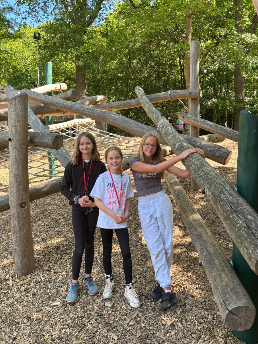 Long Benn Academy tweet media