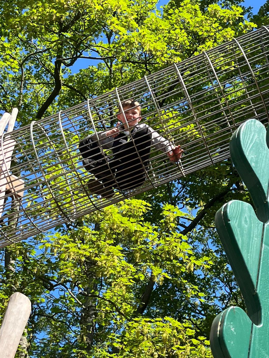 Long Benn Academy tweet media