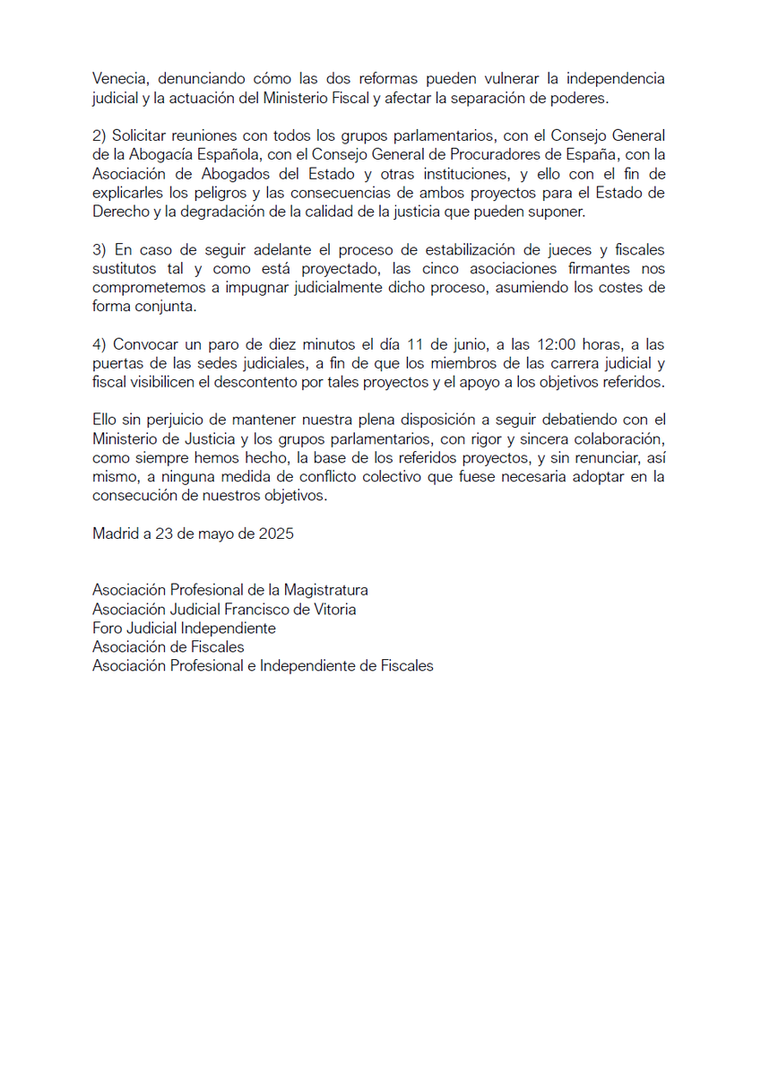 JuecesAJFV's tweet photo. 🔴 Paro de jueces y fiscales: 11 de junio, 12.00 hs.

Contra el proyecto de ley que reforma las carreras judicial y fiscal:

👉 Contiene medidas perjudiciales para la independencia judicial

👉 Aumenta los riesgos de politización de la Justicia

👉 Debilita el Estado de Derecho https://t.co/N4RHoKSPRx