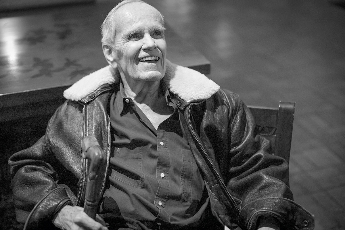 Revista Mètode (@revista_metode) on Twitter photo Cormac McCarthy (1930-2023) és un escriptor de novel·les, entre les quals podem destacar els westerns «Tots aquells cavalls» o «No és país per a vells». Però en la seua obra també es pot rastrejar l’interès per la ciència.
✍️ Félix Edo Tena (<a href="/EdoTena/">Fèlix Edo Tena</a>)
metode.cat/revistes-metod… Cormac McCarthy (1930-2023) és un escriptor de novel·les, entre les quals podem destacar els westerns «Tots aquells cavalls» o «No és país per a vells». Però en la seua obra també es pot rastrejar l’interès per la ciència.
✍️ Félix Edo Tena (<a href="/EdoTena/">Fèlix Edo Tena</a>)
metode.cat/revistes-metod…
