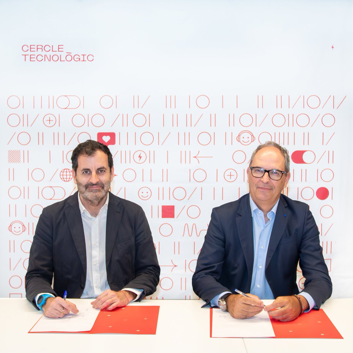 Cercle Tecnològic (@c_tecnologic) on Twitter photo 👏 NUMINTEC entra a formar part del <a href="/C_Tecnologic/">Cercle Tecnològic</a> !
Numintec és una empresa especialitzada en solucions de comunicació i contact center, amb una clara aposta per la innovació i la millora de l’experiència del client.
Amb la seva plataforma CCaaS omnicanal impulsada per IA, 👏 NUMINTEC entra a formar part del <a href="/C_Tecnologic/">Cercle Tecnològic</a> !
Numintec és una empresa especialitzada en solucions de comunicació i contact center, amb una clara aposta per la innovació i la millora de l’experiència del client.
Amb la seva plataforma CCaaS omnicanal impulsada per IA,