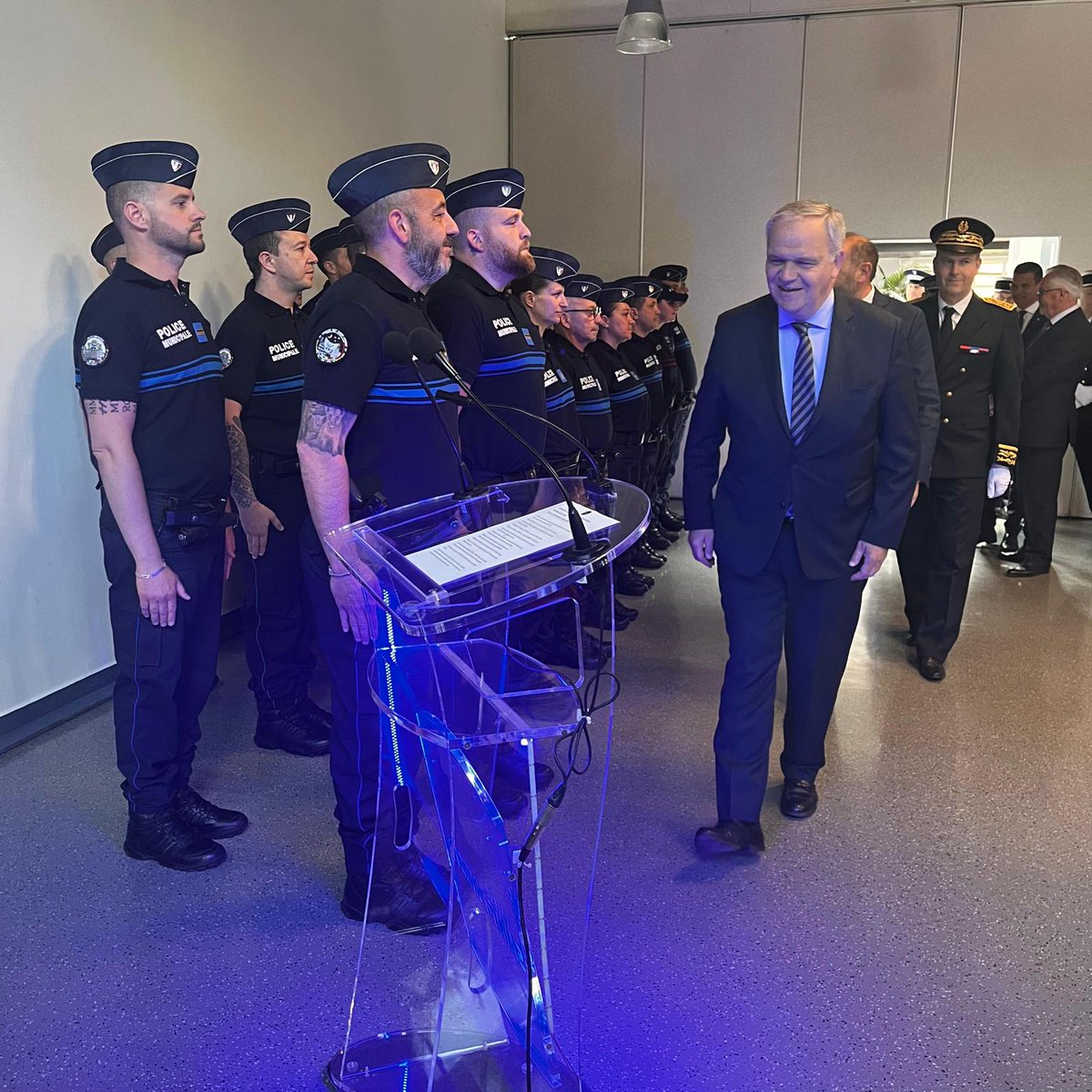 A Saint-Priest et Mions pour saluer l'engagement des policiers municipaux. Le #BeauvaudesPolicesMunicipales aboutira fin juin à un projet de loi. Une boîte à outils sera à la disposition des maires pour construire une sécurité de proximité efficace et adaptée.