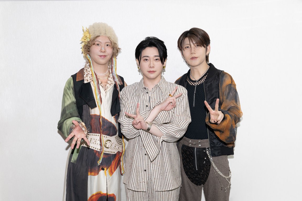 _reaaada's tweet photo. ありがとうございました!!
まじで最高でした!#天国 #クスシキ
天国まじで気持ち入ってて最高でした!
これからも頑張ってください!
ミセスのおかげで幸せです!神様!
#MrsGREENAPPLE
#Mst_com
@Mst_com https://t.co/mf5PGtRrCU