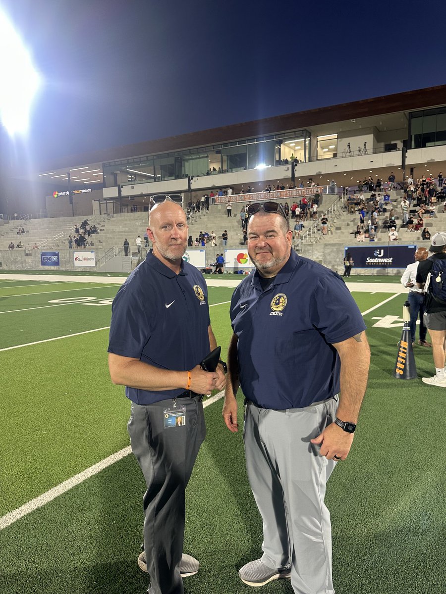 Noe Robles (@coach_noerobles) on Twitter photo Can’t say enough about these two right here. <a href="/frontz_eric/">COACH ERIC FRONTZ</a> and <a href="/JNunn_ADM/">James Nunn</a> thank you for making this week a success for all of our El Paso girls flag football teams. Always putting kids first, and the first to step up and help when needed. <a href="/Americas_HS/">Nancy Torres</a> #SISD Can’t say enough about these two right here. <a href="/frontz_eric/">COACH ERIC FRONTZ</a> and <a href="/JNunn_ADM/">James Nunn</a> thank you for making this week a success for all of our El Paso girls flag football teams. Always putting kids first, and the first to step up and help when needed. <a href="/Americas_HS/">Nancy Torres</a> #SISD